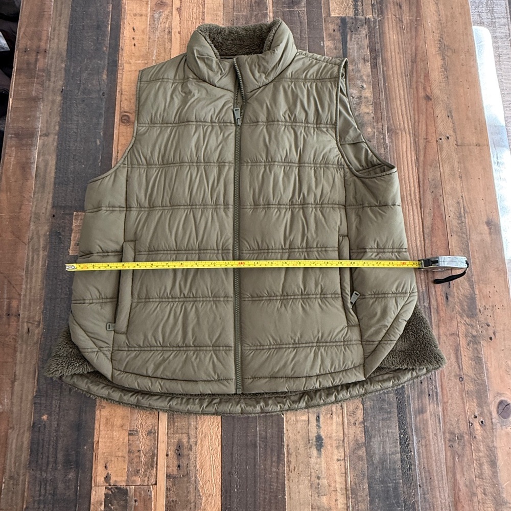 Olive Green Bernado Quilted/Fleece Vest, NWOT XL